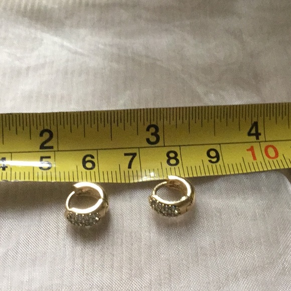 Earrings - Picture 2 of 4